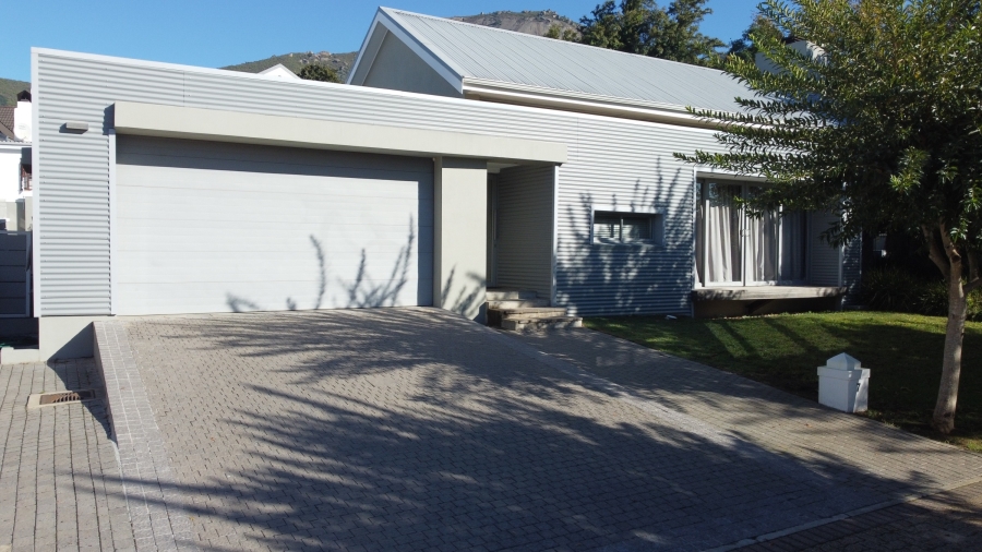 3 Bedroom Property for Sale in Vrykyk Western Cape